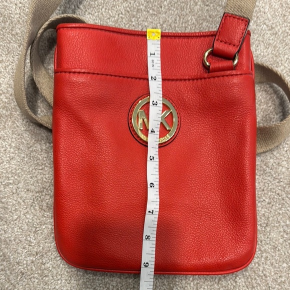Michael Kors Orange and Tan Crossbody Bag with Gold Emblem - Picture 6 of 6